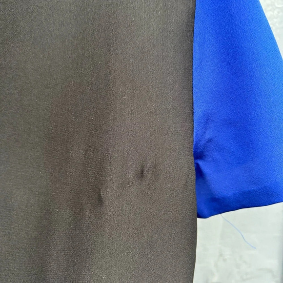 Diane Von Furstenberg Becky Colour Block Silk Blouse, size Small (4) - Picture 9 of 9